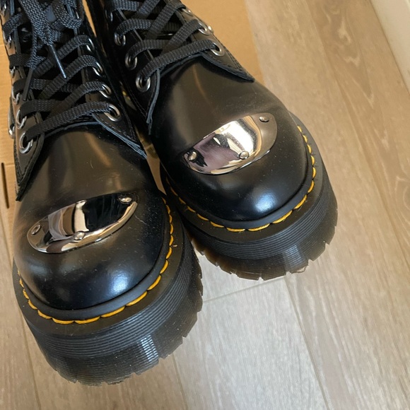 Dr. Martens Jadon Alt Black Leather Boots with Steel Toe - Picture 6 of 11